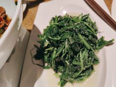 清炒豌豆尖-渝信川菜(西单店)