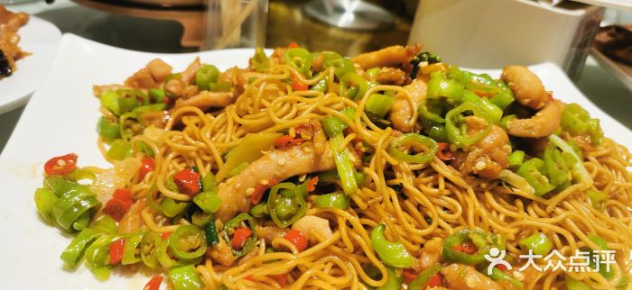 凯鸽酒楼•雁北民间菜(华北星店)鲜椒鸡捞面图片