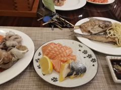 -广州万富希尔顿酒店·感趣自助餐厅·金秋蟹宴生蚝海鲜刺身