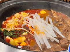 -田家大院东北农家菜铁锅炖(西安总店)