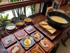 -银米·云南传统过桥米线(双廊黑金冠店)