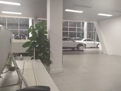 -深圳锦龙奥迪4S店(前海店)