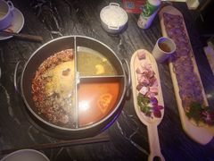-热火朝天鲜切牛肉火锅(南强街巷店)
