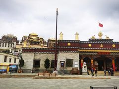 -噶丹松赞林寺