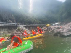 -安吉龙王山峡谷漂流
