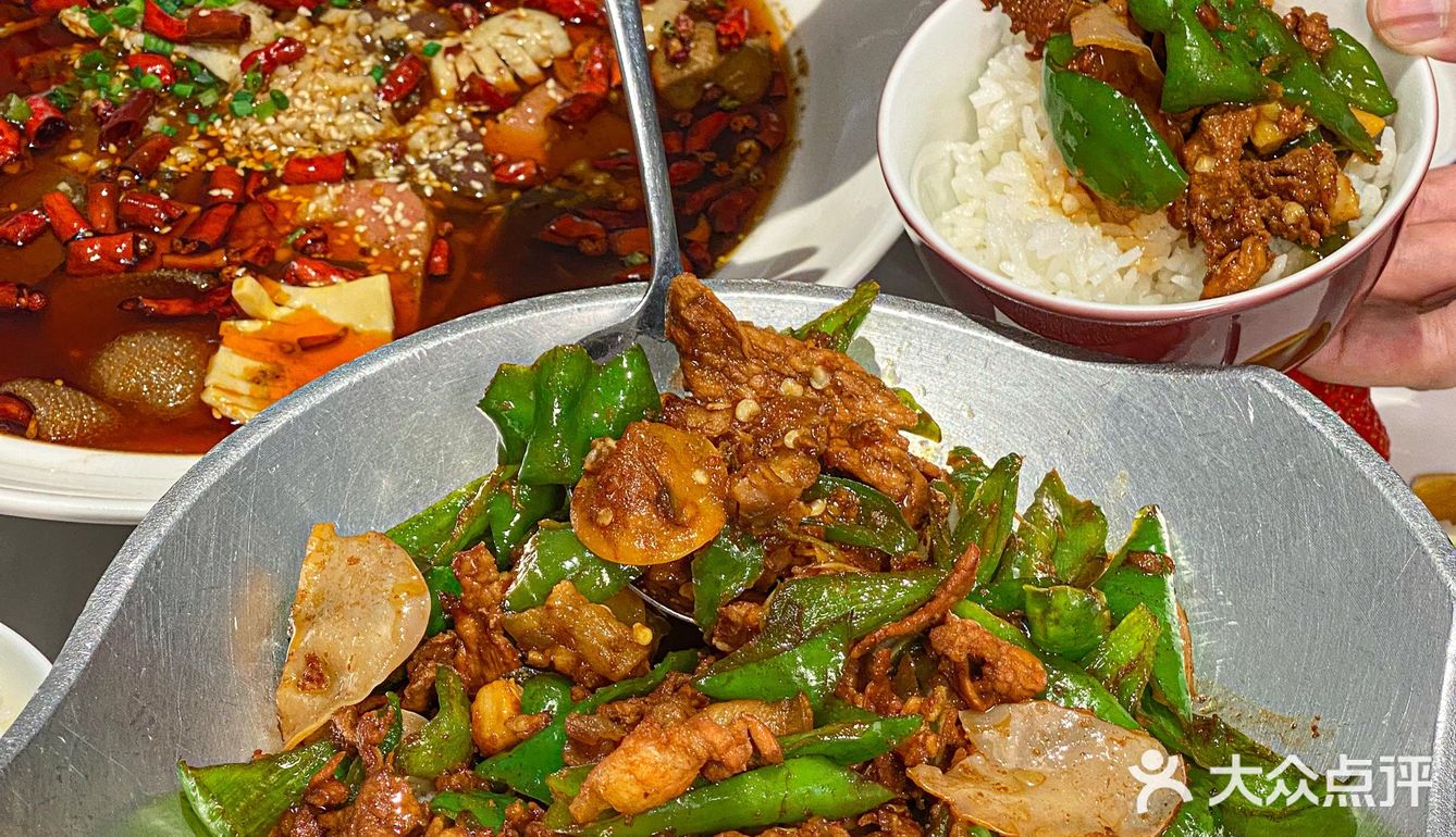 男朋友带我来的，炫了4碗儿大米饭！