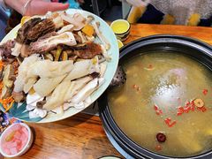 -菌之家·专业纯野生菌火锅·特色炒菌
