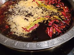 -茅草房·河畔园林火锅