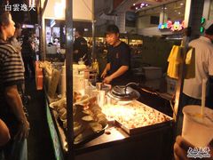 -六合夜市