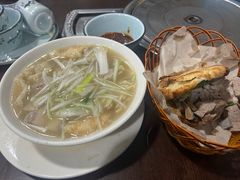 -金卯白肉罩火烧