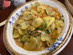 酸水土豆片-黄桷树曹家私房菜(江与城店)