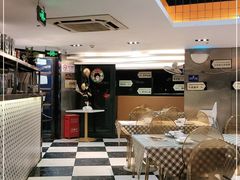 -新大咀港式茶餐厅(宝山万达店)