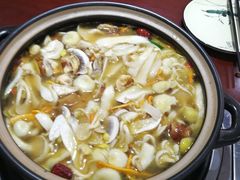 -菌之家·专业纯野生菌火锅·特色炒菌