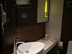 -路客HOTELS酒店(广州东站林和西地铁站店)