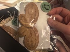 -弦月窗LUNETTE BY AMANDA(复兴路店)