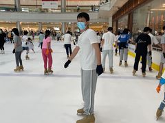 -冰纷万象滑冰场(深圳万象城店)
