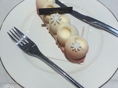-Fridi Patisserie Cafe