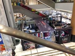 -资和信百货商场