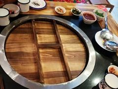 -人民公社铁锅炖·东北菜(卫国道店)