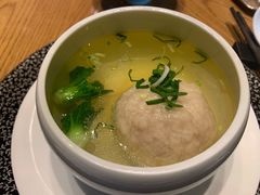 蟹粉狮子头-萬國春·中菜馆(颐和公馆店)