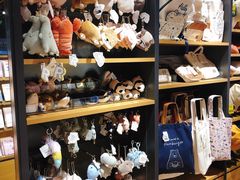-九木杂物社(新奥购物中心店)