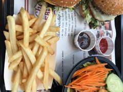 -The Habit Burger Grill 哈比特汉堡(复兴soho店)