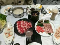 -红鼎豆捞·非遗鲍皇汤火锅(宝丰路店)