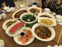 -顺峰渔港中国人的餐厅