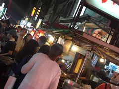 -六合夜市