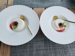 -MONICH牛排融合餐厅(和义大道购物中心店)