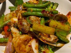 -大头虾越式风味餐厅(光明广场店)