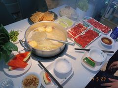 -潮牛壹号鲜牛肉火锅(世界城广场店)