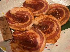 -山川小町·极番烧肉(新地假日广场店)