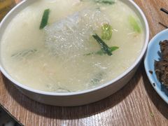 -茸梅路右拐龙虾-农家菜(松江店)