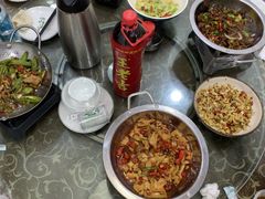 -湖南人家湘菜馆(镇江路店)