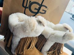 -UGG(燕莎奥特莱斯购物中心店)