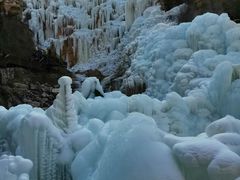 -大平台龙居瀑布旅游区