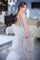 -艾米丽婚纱礼服