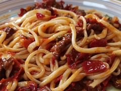 -歹歹的加个面过油肉拌面