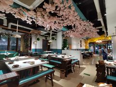 大堂-贵府酸汤牛肉火锅·贵州老字号(飞山街店)