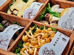 -椰子湾·海南火锅·糟粕醋·椰子鸡(正大广场店)