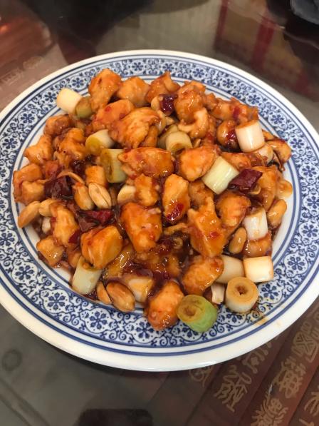 致美楼饭庄(陶然亭店)-"路过办事进来吃了一顿便饭,工作日的中午竟.