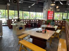 大堂-憨铁匠老火锅(龙岗万科里店)