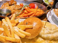 拉丝芝士牛肉堡-Bistro 63 创意融合料理(广粤天地店)