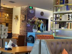 -豪客嘉族·麦尼顿西餐厅(乐福天下店)