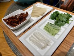 -娜仁图雅蒙古美食村(33小镇店)