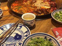 -旧街市鲜货老火锅(大光路店)