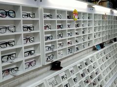 -诺柯视眼镜-蔡司依视路官方工厂店(淞南一店)