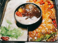 -老牌坊云南鱼豆花火锅(哈西万达店)