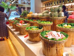 -雍和会海鲜姿造自助(湖东路店)
